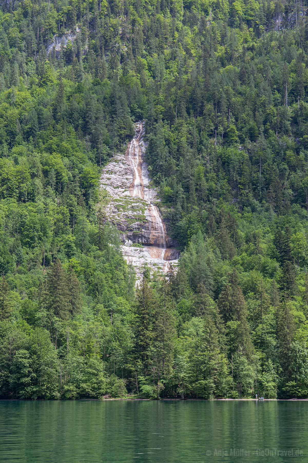 Blick auf den Königsfall vom Königssee aus Blick auf den Königsfall vom Königssee aus