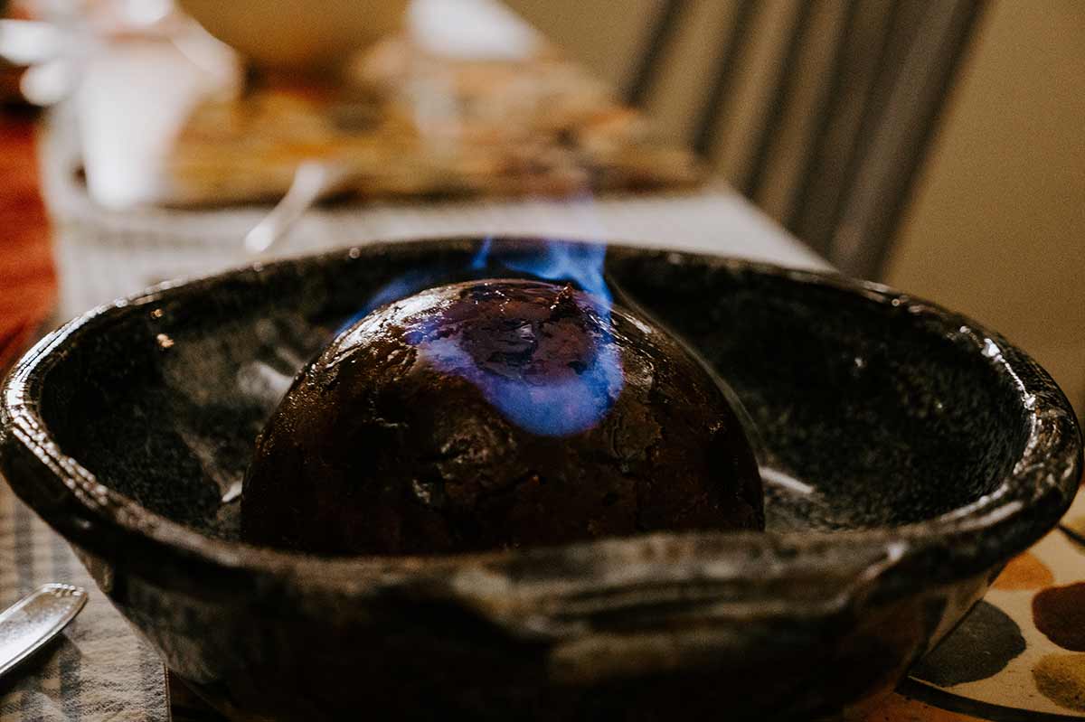 Der Plum Pudding darf an Weihnachten in England nicht fehlen. Der Plum Pudding darf an Weihnachten in England nicht fehlen.