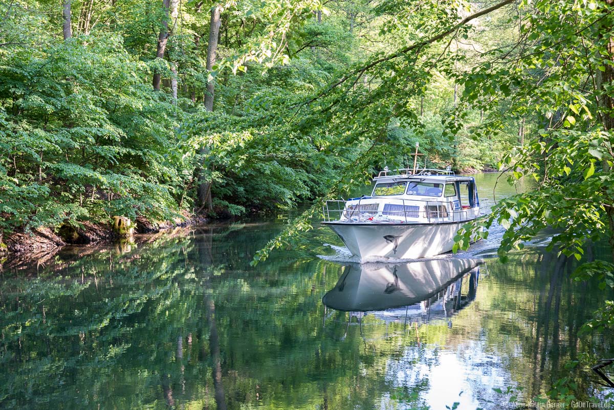 Der Werbellinkanal führt zum Werbellinsee.