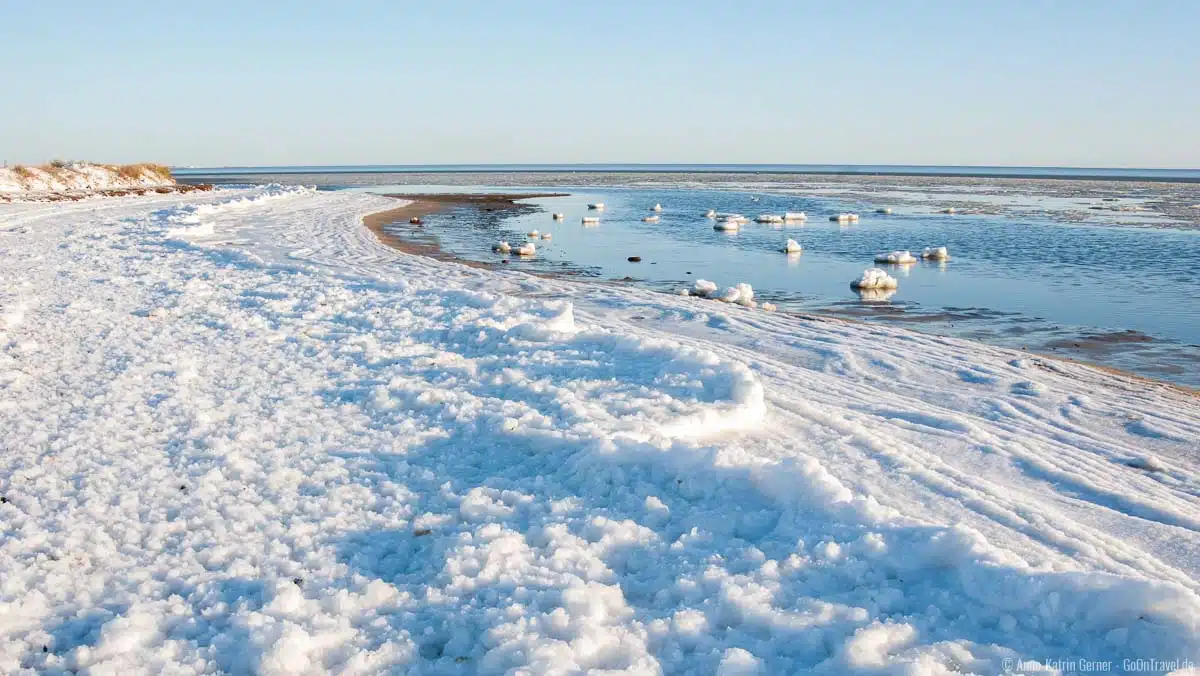 Wattspaziergang im Schnee zu Neujahr auf Sylt Wattspaziergang im Schnee zu Neujahr auf Sylt