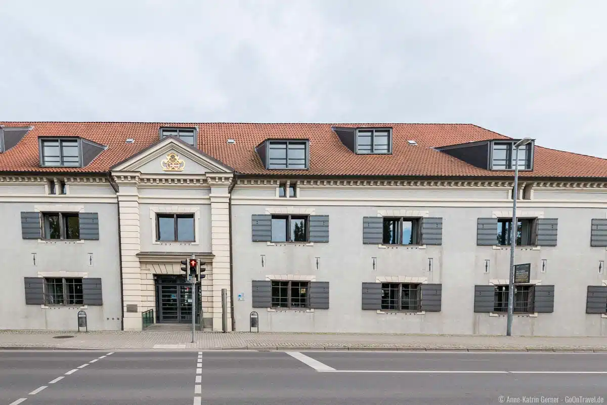 Das Zeughaus von Wismar ist jetzt die Stadtbibliothek