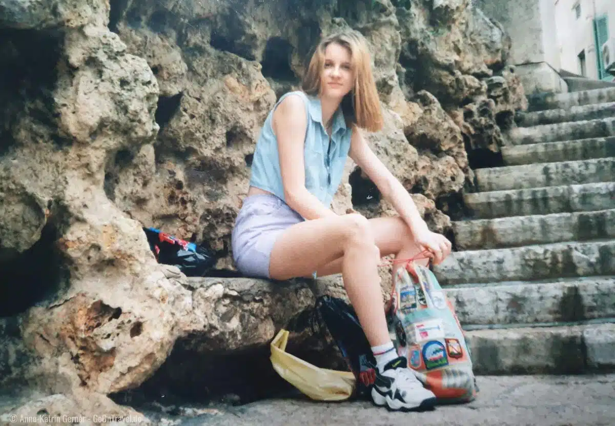 Anne´s Rucksack mit den ersten Badges ist auch mit in Cannes Anne´s Rucksack mit den ersten Badges ist auch mit in Cannes